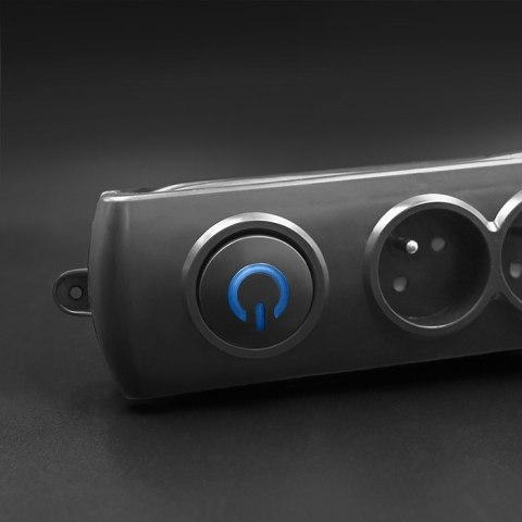 Qoltec Listwa zasilająca antyprzepięciowa | 6 gniazd | 3m | Czarna