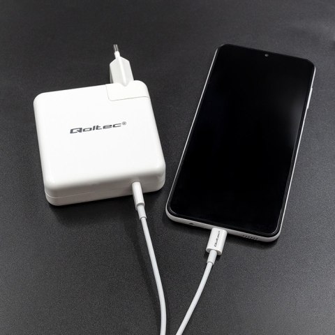 Qoltec Ładowarka sieciowa FAST 96W | 5-20V | 3- 4.7A | USB C PD | Laptop | Smartfon | Biała