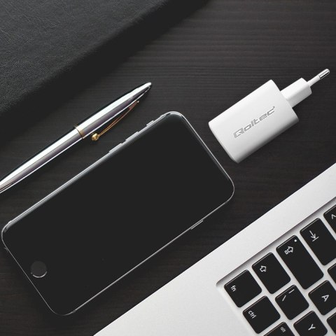 Qoltec Ładowarka sieciowa 65W GaN ULTRA | 5-20V | 2.25-3.25A | 1 x USB typ C PD | 1 x USB QC 3.0 | Laptop | Smartfon | Biała