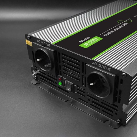 Qoltec Przetwornica napięcia Monolith | 2000W | 4000W | 24V na 230V | Czysty Sinus