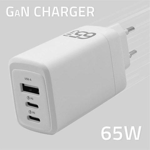 Qoltec Ładowarka sieciowa 65W GaN | 5-20V | 3-3.35A | 2 x USB-C PD | 1 x USB QC 3.0 | Laptop | Smartfon | Biała
