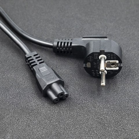 Qoltec Kabel zasilający kątowy SCHUKO | IEC C5 | Koniczynka | 3x1.0mm² | 1.5m