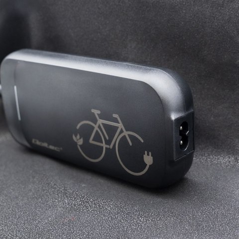 Qoltec Szybka Ładowarka do roweru skutera elektrycznego XIAOMI 36V | 42V | 2A | 8.0*8.0mm+pin | wodoodporna +kabel zasilający