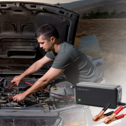 Qoltec Inteligentna mikroprocesorowa ładowarka 12V | 5A | Prostownik do akumulatora AGM GEL SLA | 6 - stopniowe ładowanie