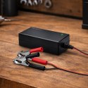 Qoltec Automatyczna ładowarka do akumulatora AGM GEL STD | Prostownik 12V | 2A | 24W | LED | Kabel 1.8m