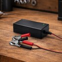 Qoltec Automatyczna ładowarka do akumulatora AGM GEL STD | Prostownik 12V | 4A | 48W | LED | Kabel 1.8m